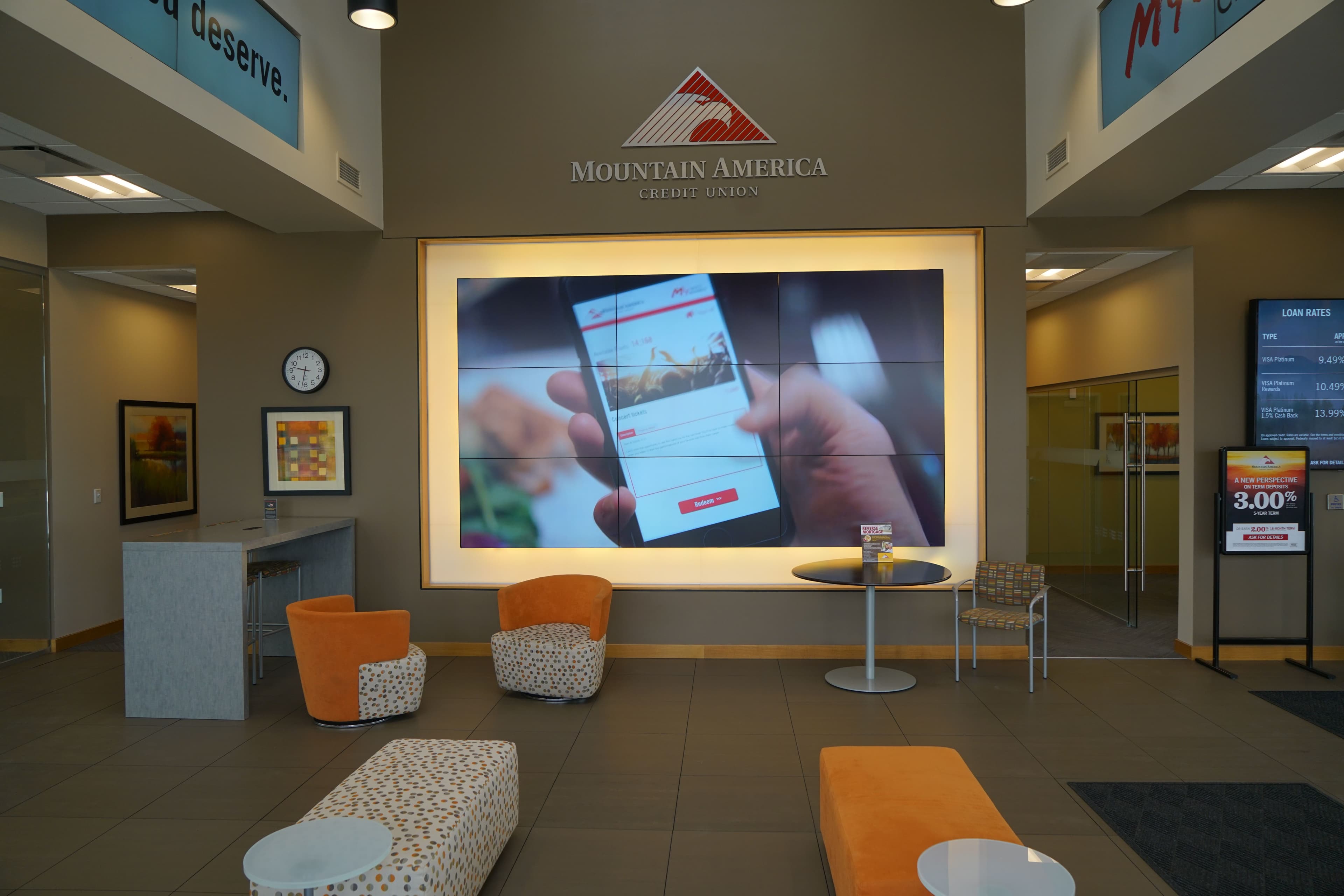 Digital signage content deployment