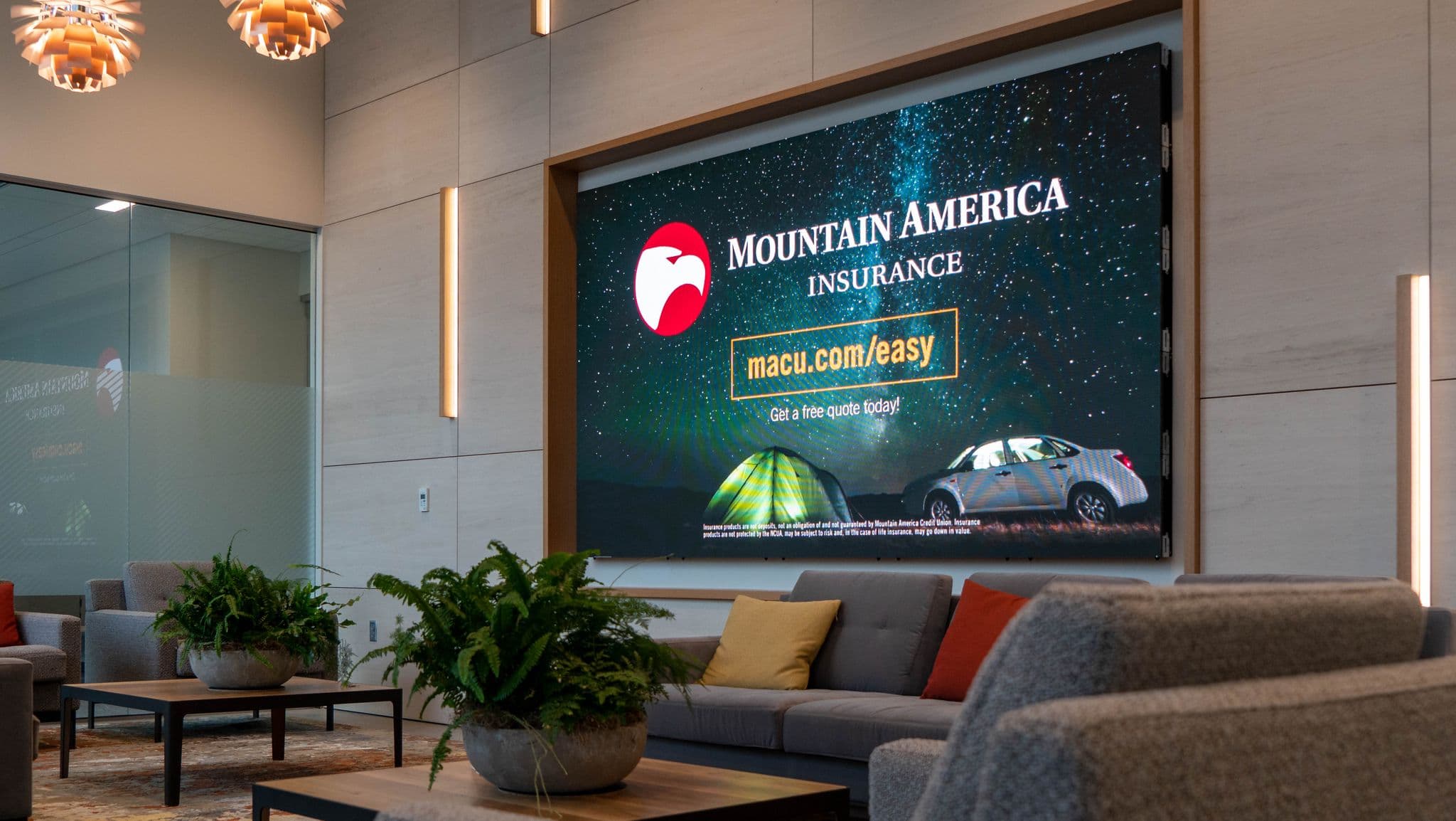 Lobby engagement display experience