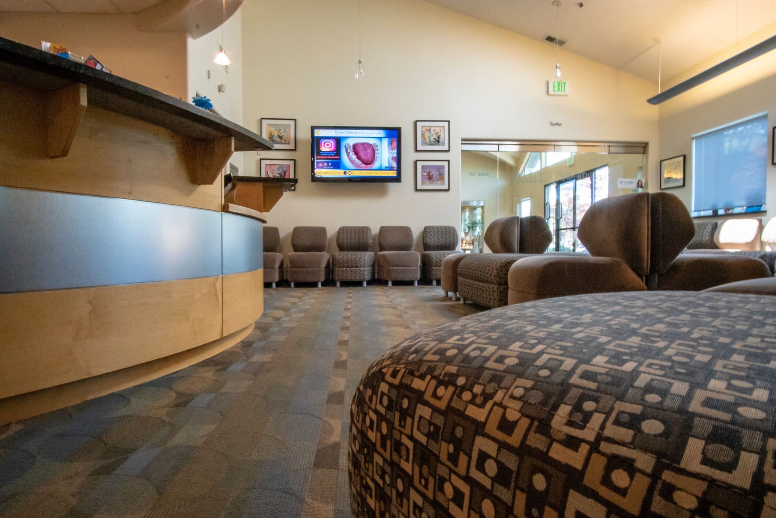 Dental lobby content and messaging display