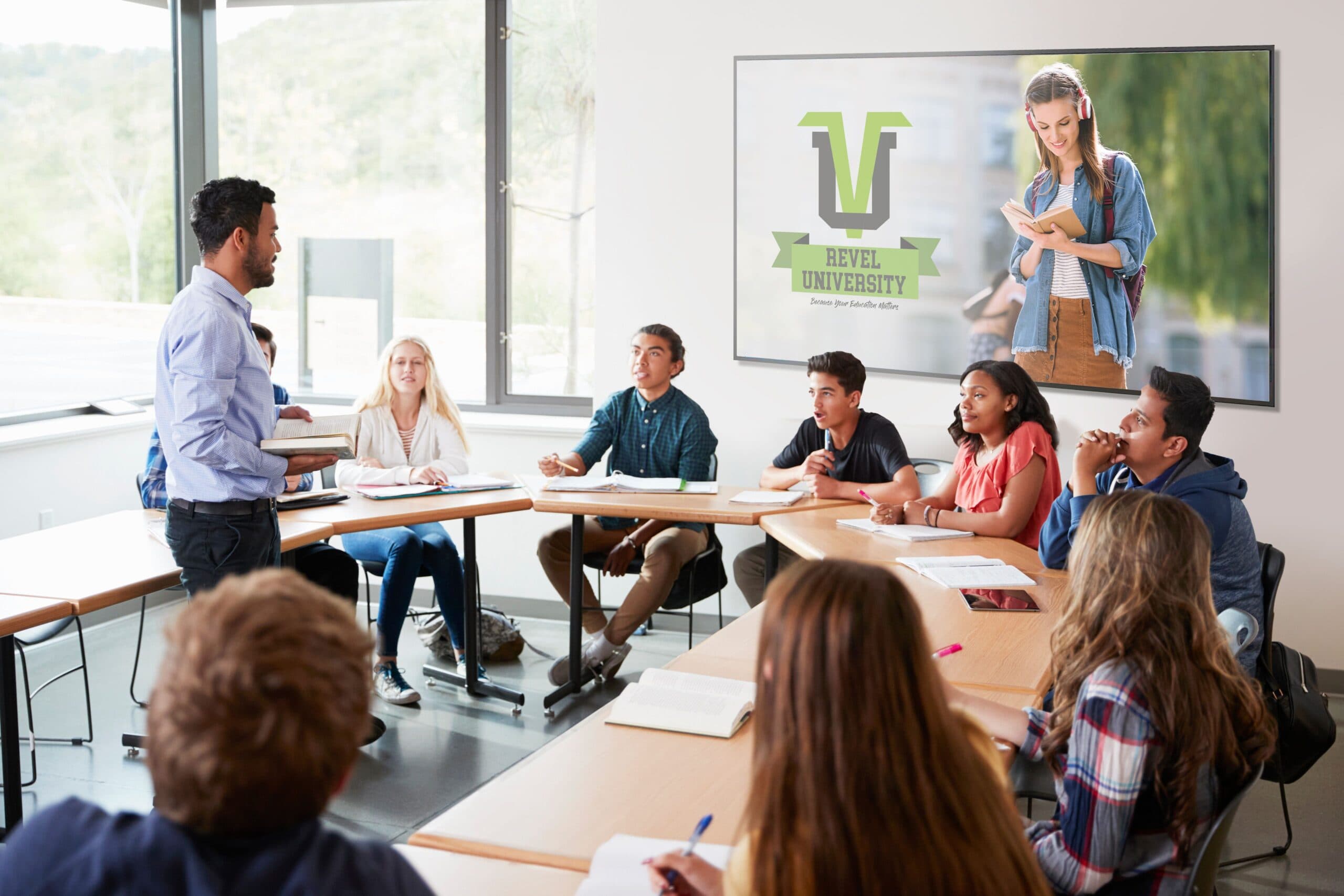 Classroom using digital signage for lesson engagement