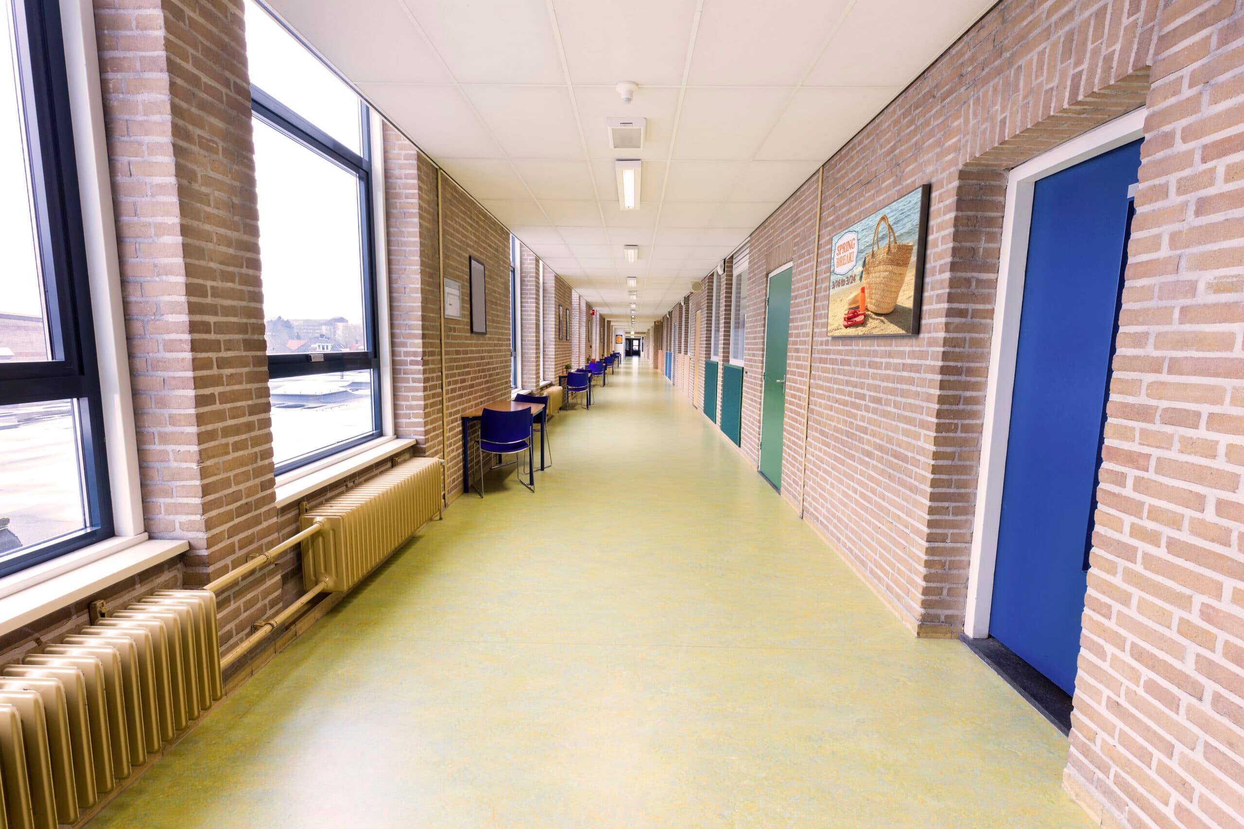 Campus corridor display communication screen