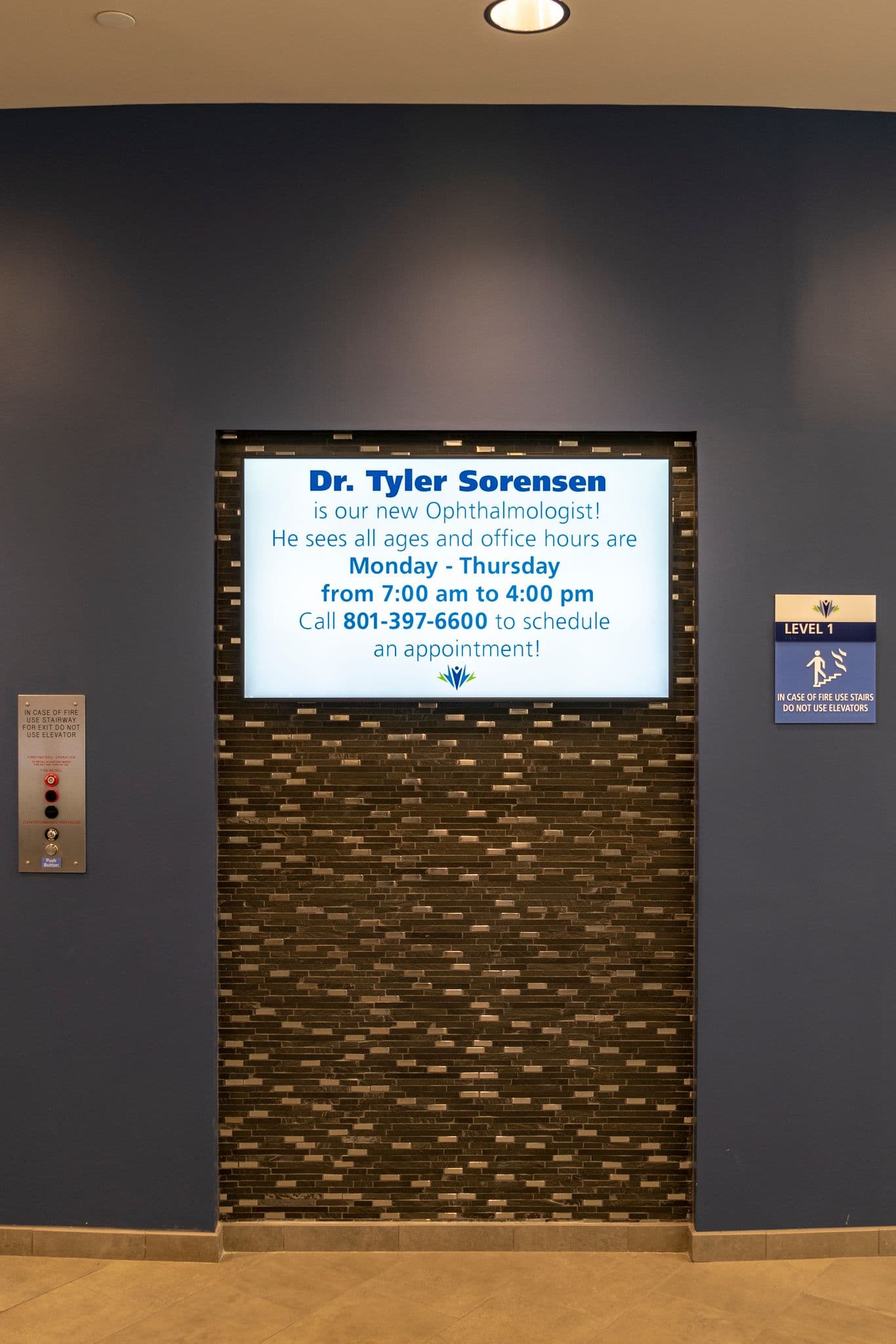 Healthcare lobby digital signage experience