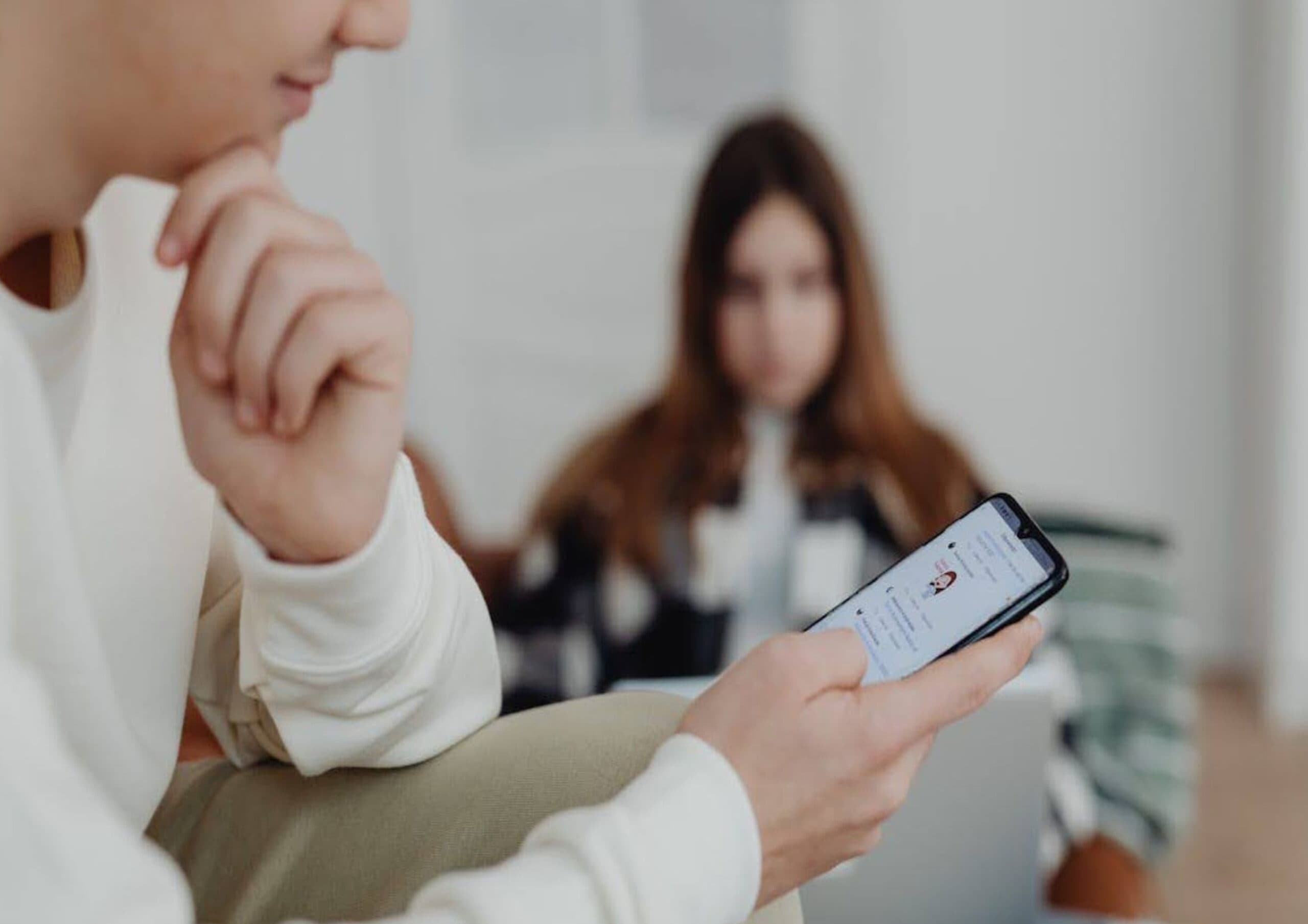 Never Worry About Stale Content Again: Hands-Free Screen Management