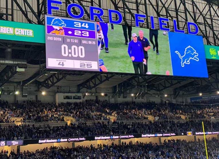 Stadium & Arena LED Walls: Hype Reels, Sponsors, and Wayfinding